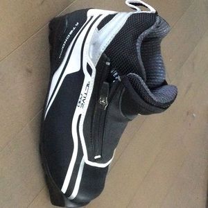 Cross country ski boot